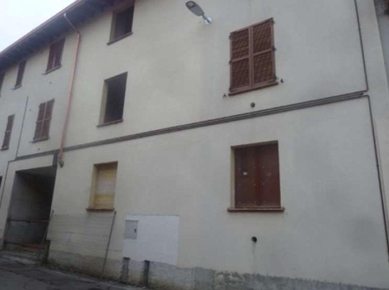 Edifício em Brignano Gera d'Adda, Italy 707 m² N.º 284246