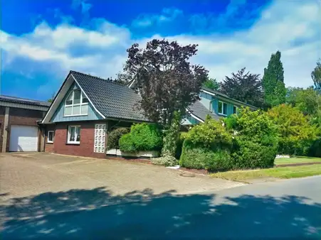 Здание с 8 комнатами в Оснабрюк, Германия № 192206