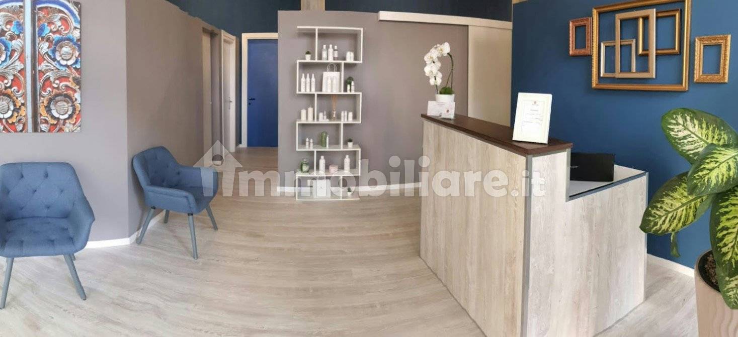 3 rooms Commercial property in Venice, Italy No. 360360