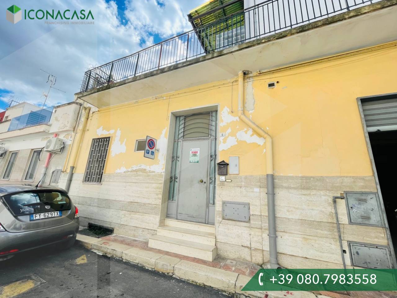 5 rooms House in Valenzano, Italy No. 33377