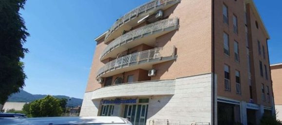 4 rooms Apartment in Todi, Italy No. 50865 4