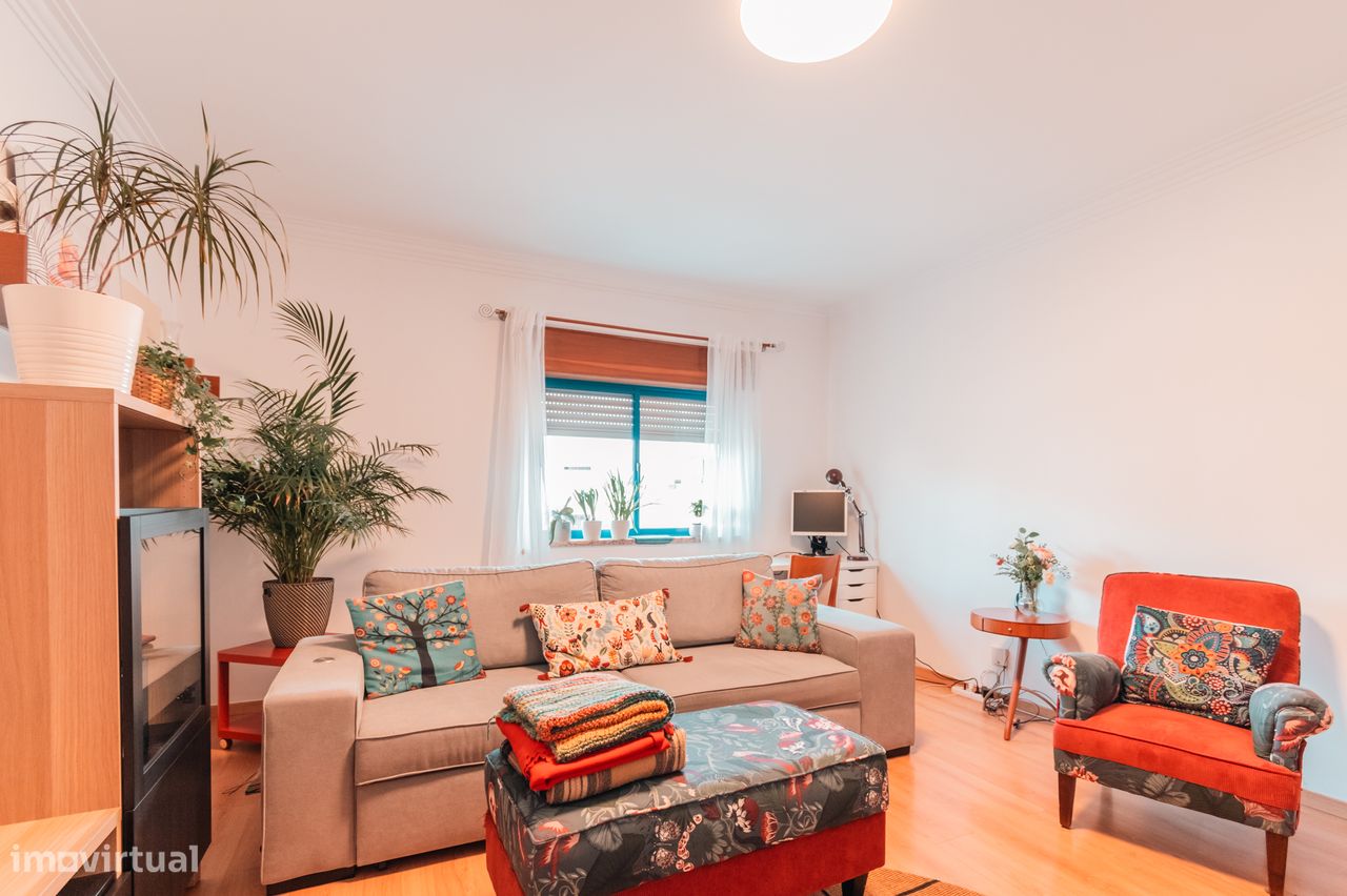 3 bedrooms Apartment in Seixal, Portugal No. 302401