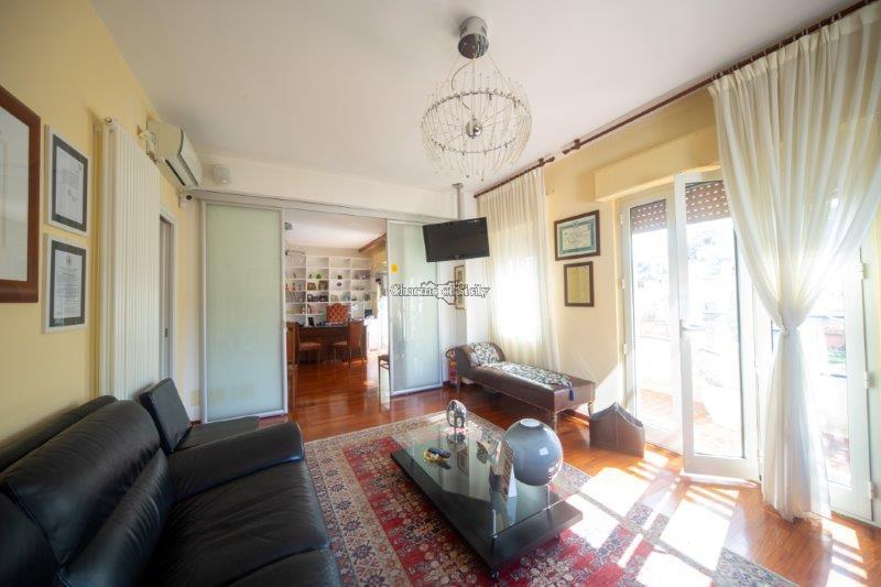 Apartamento de 5 habitaciónes en Modica, Italy No. 231249