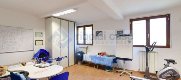 10 rooms Villa in Cinisello Balsamo, Italy No. 122408 36