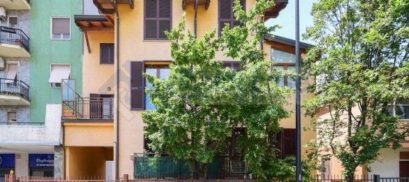 10 rooms Villa in Cinisello Balsamo, Italy No. 122408 2