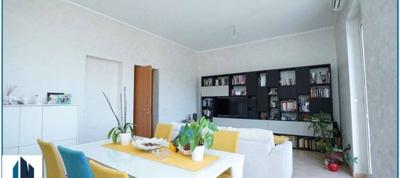 Apartamento de 3 dormitorios en Messina, Italy No. 317686 17
