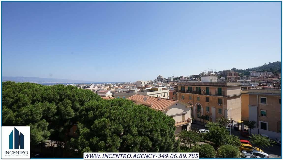 Apartamento de 3 dormitorios en Messina, Italy No. 317686