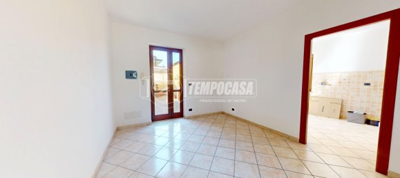 Квартира с 2 комнатами в Бра, Италия № 293679 4