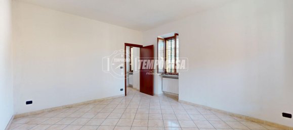 Квартира с 2 комнатами в Бра, Италия № 293679 8