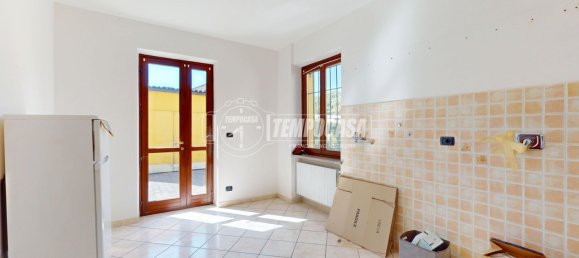 Квартира с 2 комнатами в Бра, Италия № 293679 15