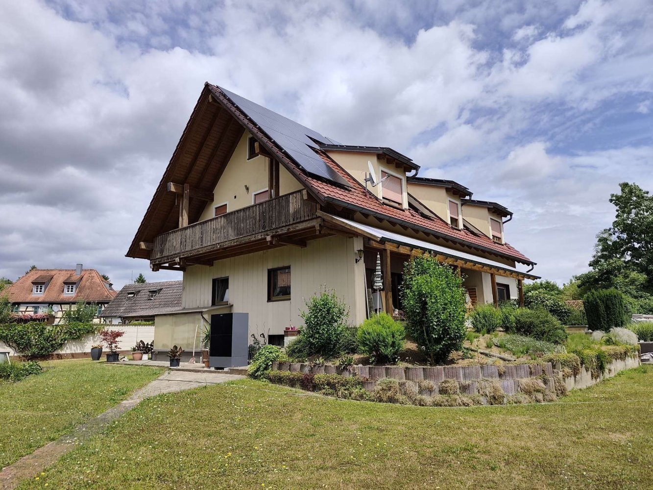 Таунхаус с 10 комнатами в Бамберг, Германия № 243355