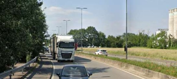 3220m² Commercial property in Milan, Italy No. 299024 5