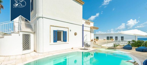 6 غرف نوم فيلا في Castrignano del Capo, Italy رقم 389915 8
