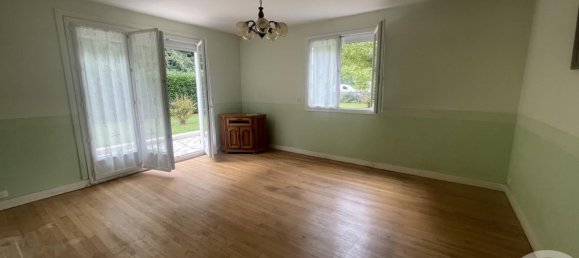 Дом с 3 спальнями в Монтбазон, Франция № 223339 4