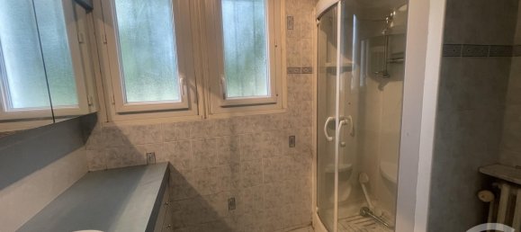 Дом с 3 спальнями в Монтбазон, Франция № 223339 9