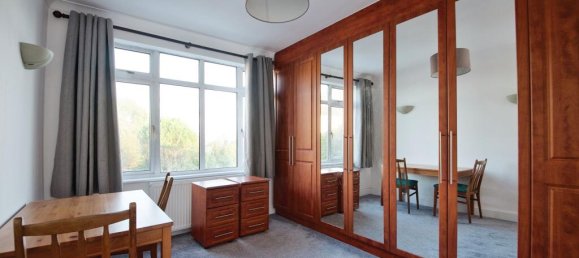 4 bedrooms House in London, United Kingdom No. 11681 11