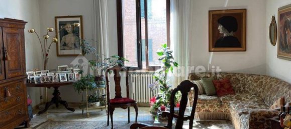 4 Schlafzimmer Wohnung in Siena, Italy, Nr. 223355 4