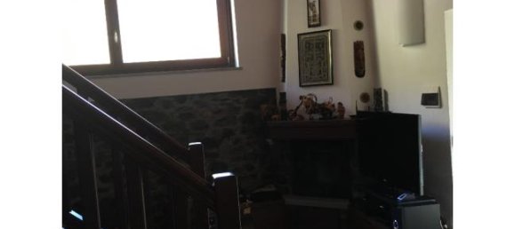 2 bedrooms House in Saint Vincent, Italy No. 252808 6