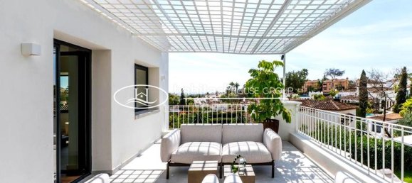 4 bedrooms Villa in Marbella, Spain No. 30860 8
