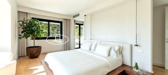 4 bedrooms Villa in Marbella, Spain No. 30860 16