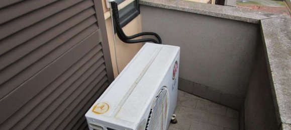 2-salle Appartement à Cologno Monzese, Italy No. 331474 9