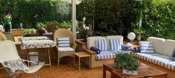 8 rooms Apartment in Forte dei Marmi, Italy No. 37169 3