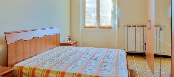 Квартира с 3 комнатами в Варацце, Италия № 222084 13