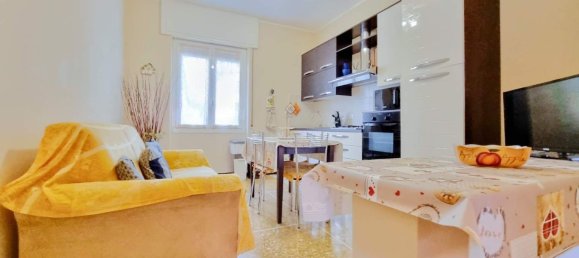 Квартира с 3 комнатами в Варацце, Италия № 222084 5