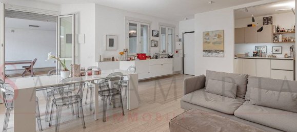 3 bedrooms Apartment in Milan, Italy No. 323496 7