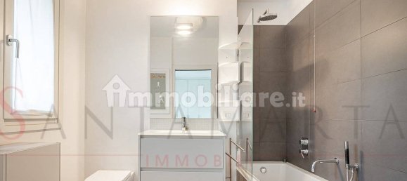 3 bedrooms Apartment in Milan, Italy No. 323496 10