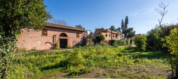 575m² Commercial property in Palermo, Italy No. 156280 7