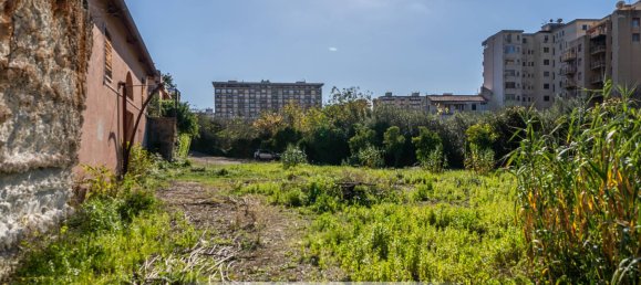 575m² Commercial property in Palermo, Italy No. 156280 10