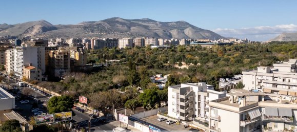 575m² Commercial property in Palermo, Italy No. 156280 32