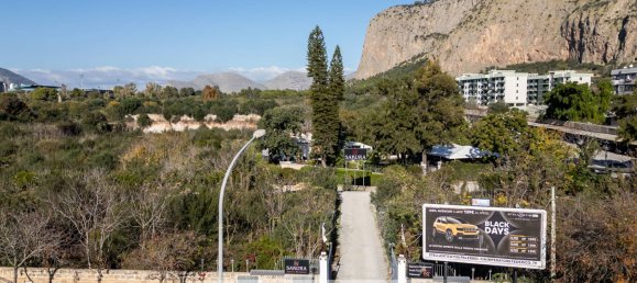 575m² Commercial property in Palermo, Italy No. 156280 30