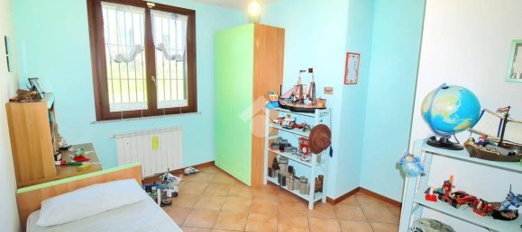 3 bedrooms House in Brescello, Italy No. 11737 16