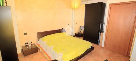 3 bedrooms House in Brescello, Italy No. 11737 24