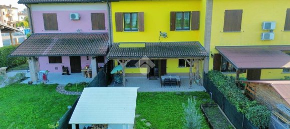 3 bedrooms House in Brescello, Italy No. 11737 26