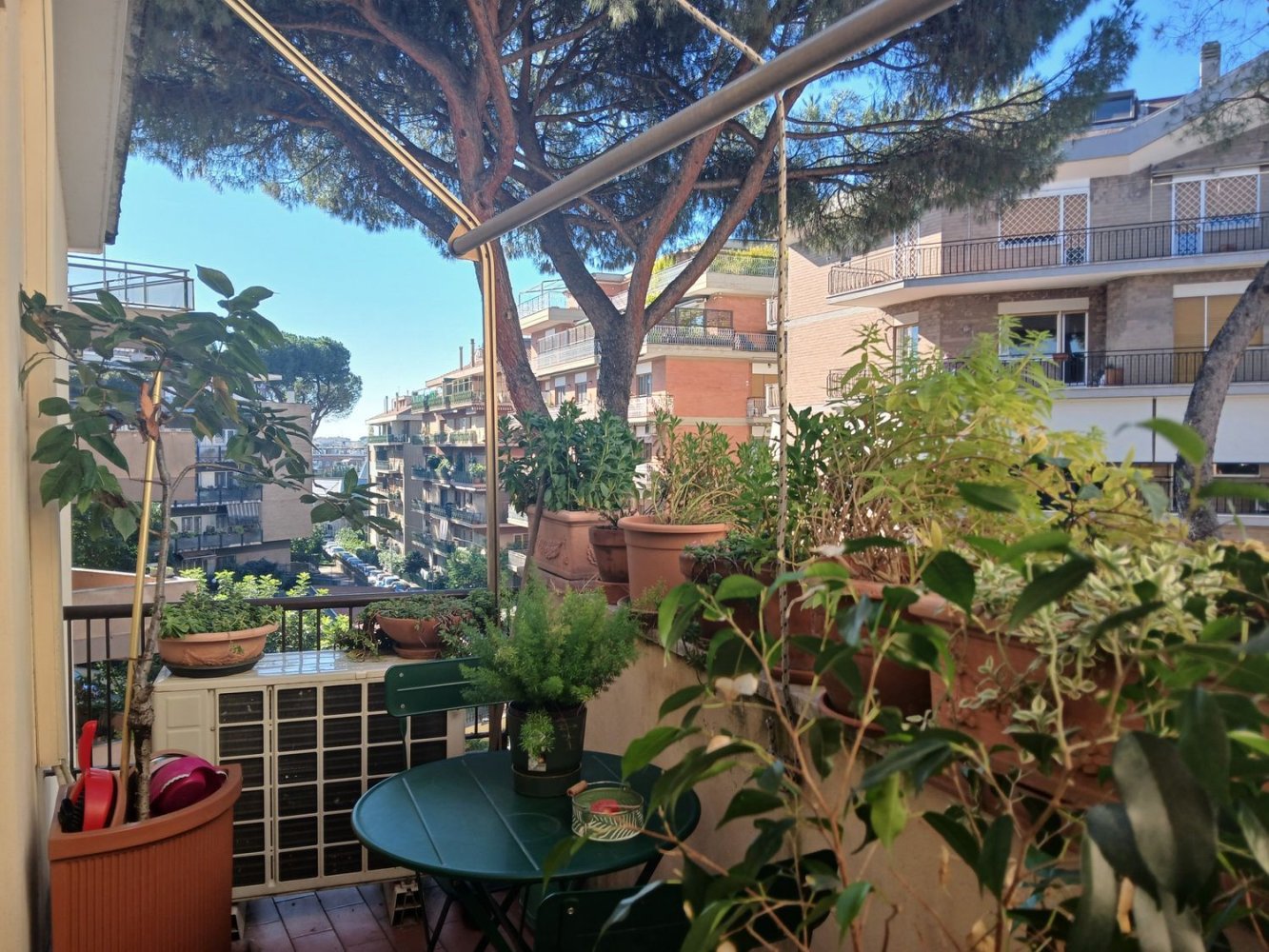 4 rooms Apartment in Rome, Italy No. 205130