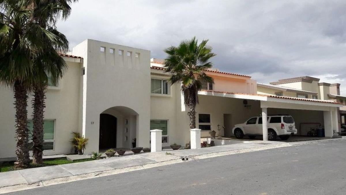 4 bedrooms House in Nuevo Leon, Mexico No. 162583