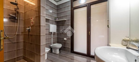 14 rooms Villa in Montechiarugolo, Italy No. 86900 9