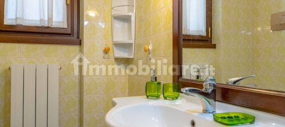 Apartamento de 2 dormitorios en Oliveto Lario, Italy No. 263844 10