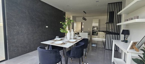 4 bedrooms Villa in Chalong, Thailand No. 25433 7