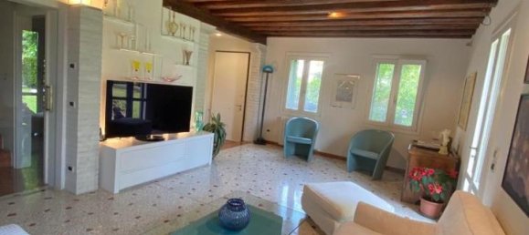 8 rooms Villa in Venice, Italy No. 30861 4