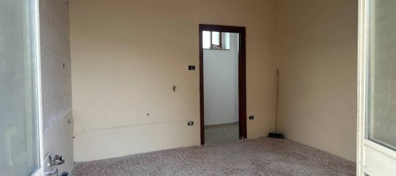 3-Zimmer Wohnung in Casoria, Italy, Nr. 36691 10