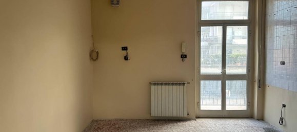3-Zimmer Wohnung in Casoria, Italy, Nr. 36691 9
