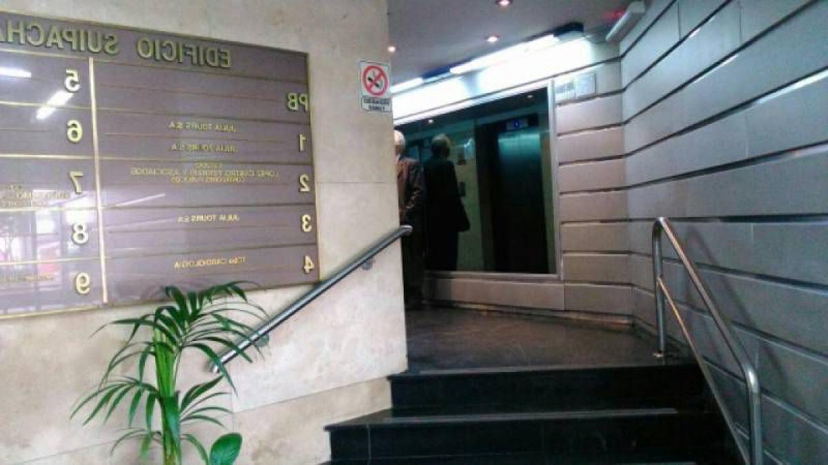 500m² Office in Buenos Aires, Argentina No. 107689