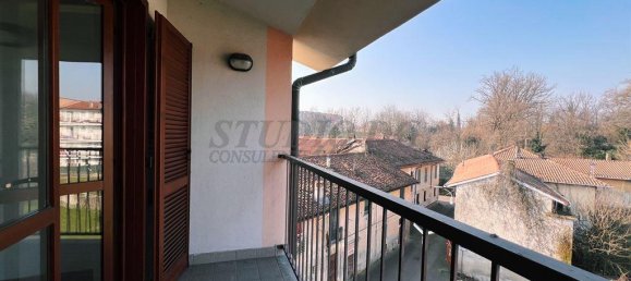 3 rooms Apartment in Limbiate, Italy No. 111498 17