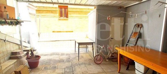 2 Schlafzimmer Haus in San Severo, Italy, Nr. 192854 11