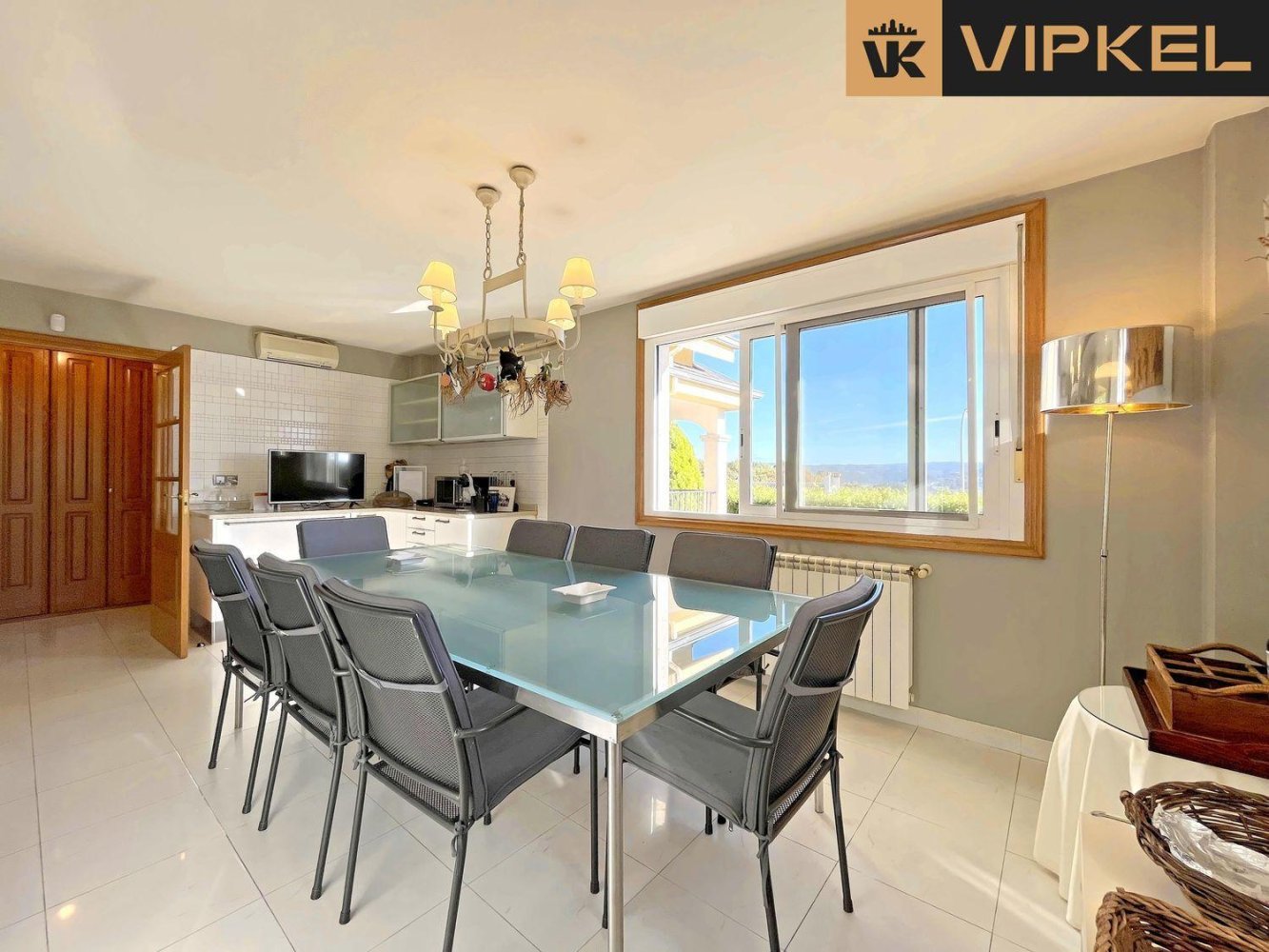 5 Schlafzimmer Haus in Bergondo, Spain, Nr. 48522