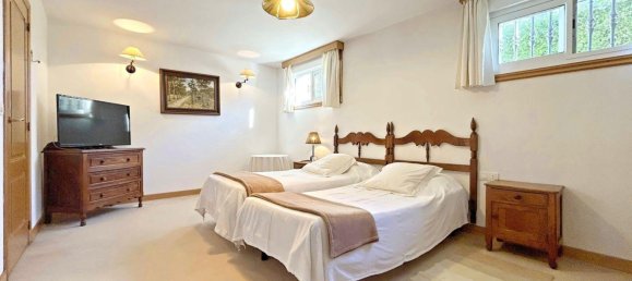 5 Schlafzimmer Haus in Bergondo, Spain, Nr. 48522 24
